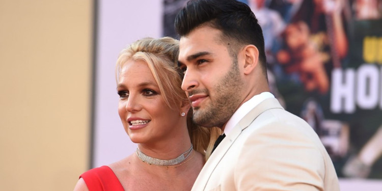 Britney Spears, Erkek Arkadaşı Sam Asghari ile Nişanlandı!