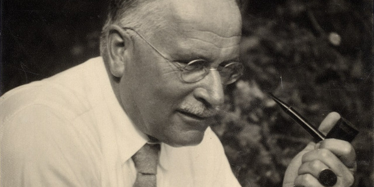 Carl Gustav Jung'un Kısa Bir Doğum Haritası Analizi