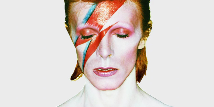 David Bowie'nin Bob Dylan Ve John Lennon Cover'ları Piyasaya Sürüldü