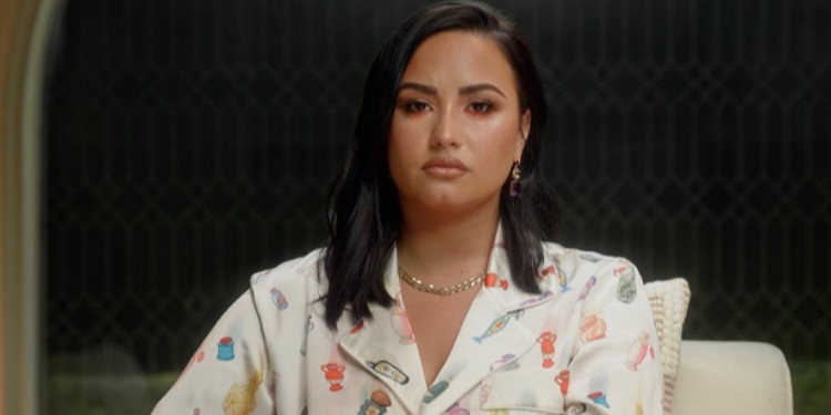 Demi Lovato, Geçmişte Yaşadığı Zor Günlerini Anlattığı Yeni Şarkısını Yayımladı