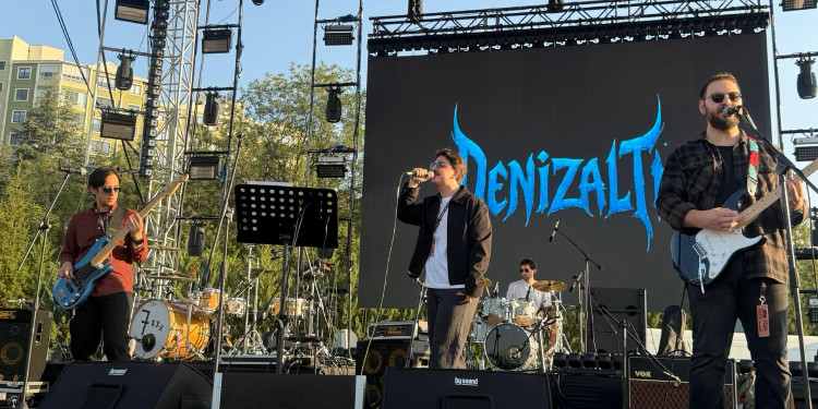 Denizaltı: "Yalnızlık, İnsanın En İyi Dostudur" #Röportaj