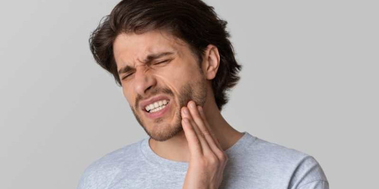 Diş Ağrısı Nedenleri ve Tedavisi