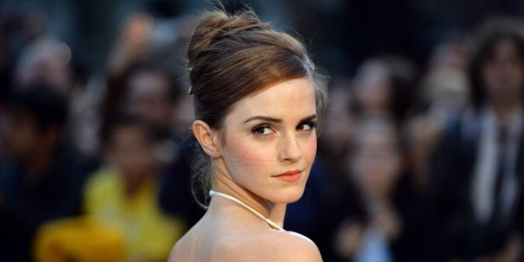 Emma Watson’In Kıyafetlerinden Filmlerini Tahmin Edebilecek Misin?