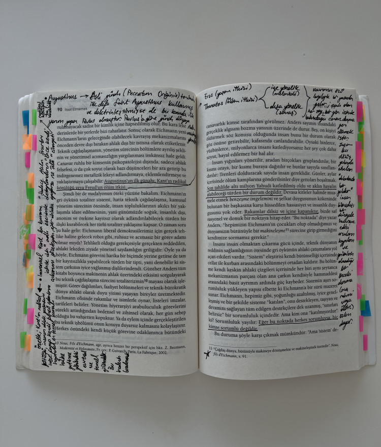 Esas soru insanların neden baş kaldırdıkları değildir neden baş kaldırmadıklarıdır