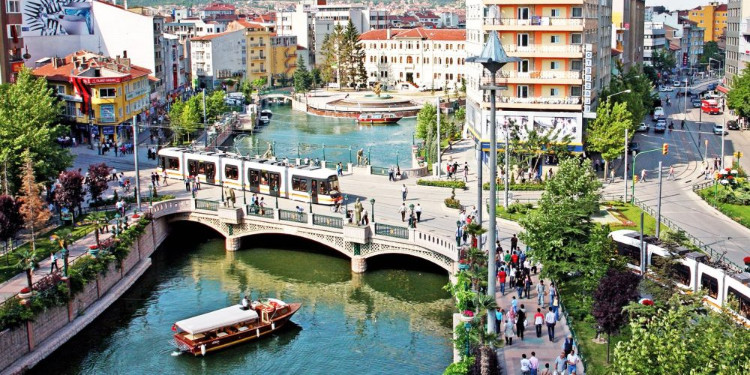Eskişehir 6. Kez En Yaşanabilir Öğrenci Şehri Seçildi