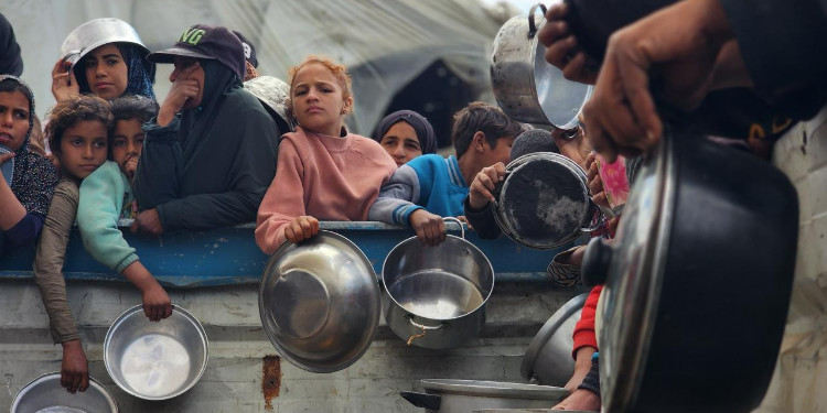 Gazze: Evrensel İlkelerin İflası ve El-Nasır Hastanesinin Vurulması