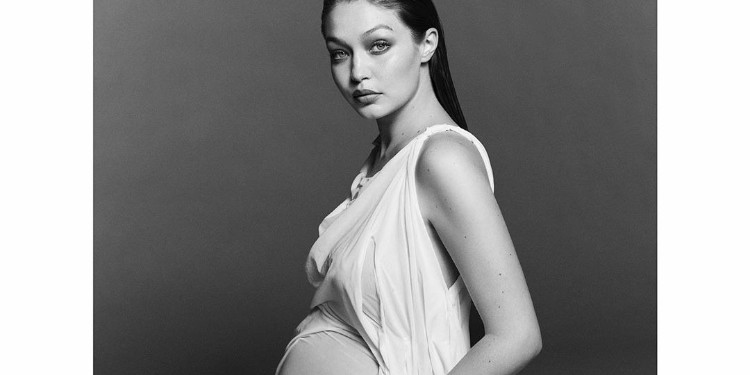 Gigi Hadid'den Hamilelik Albümü
