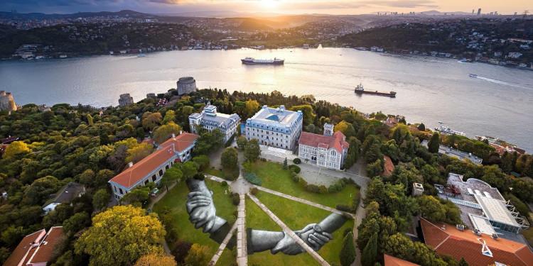Gündemdeki Okul, Türkiye'nin İncisi Boğaziçi Üniversitesi'nin Tarihi Binaları
