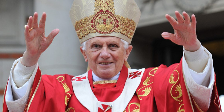 Hayatını Kaybeden Vatikan Eski Lideri Papa 16. Benedictus Kimdir?