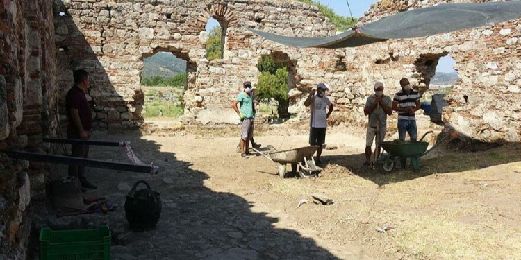 Aydın'da 2000 Yıllık Tapınak Bulundu