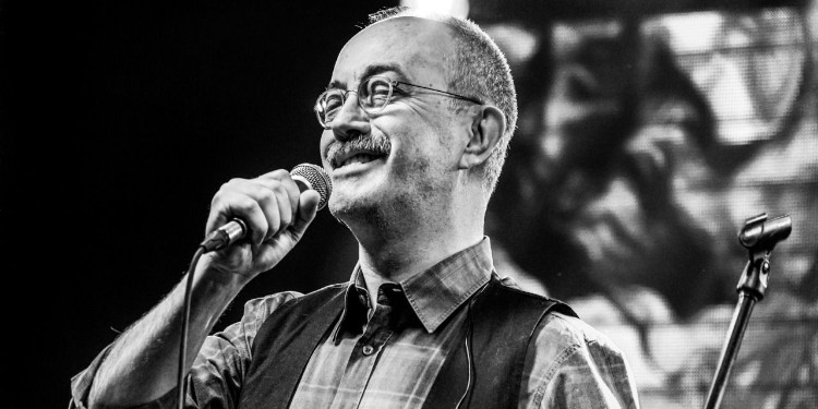 Hüsnü Arkan Yeni Albümünden Bir Şarkı Paylaştı