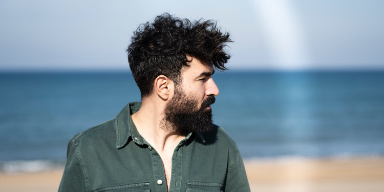 İkiye On Kala, Yeni Şarkısını Müzik Videosuyla Birlikte Yayımladı