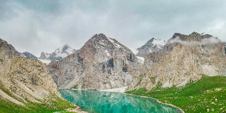 IRC (Internet Relay Chat) kültürünün temellerinden biri olarak...