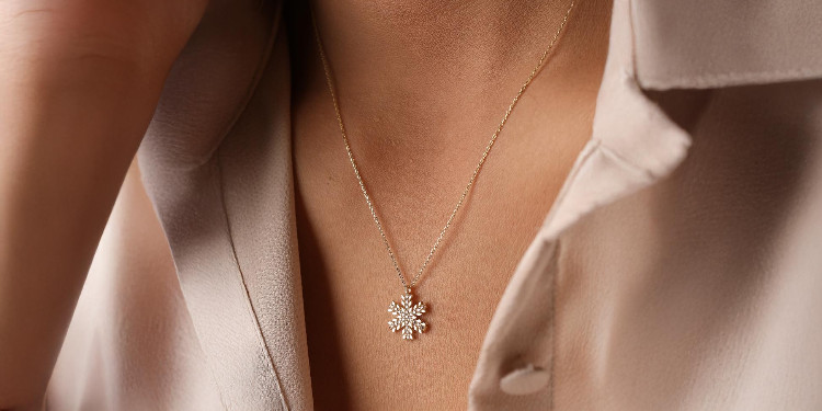 Kar Tanesi Altın Kolye Modelleri