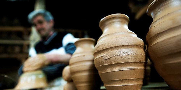 Kendini Yeniden İnşa Edenlerin Memleketi: Kınık