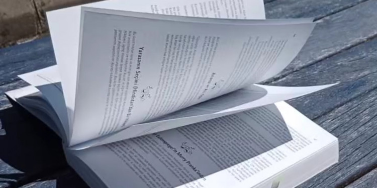 Kitap okumak kolay değildir.