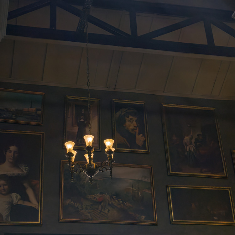 Komşu Çimler Hep Daha Yeşil; Ben İse Geçen Zamana Kanıyorum