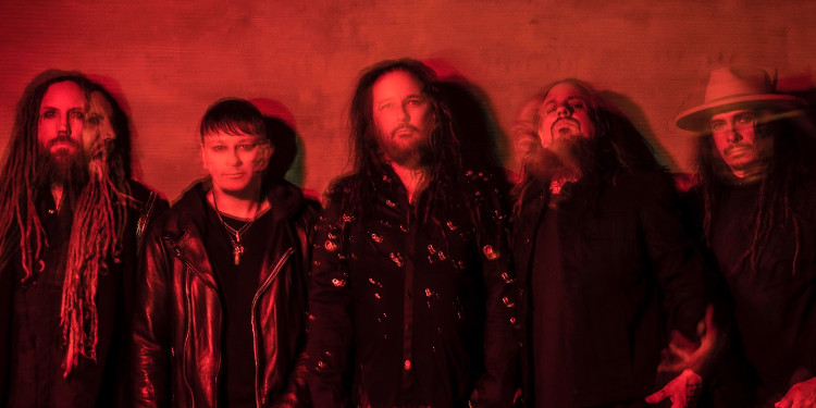 Korn'un solisti Jonathan Davis Evcil Hayvan Markası "Freak On A leash"i Duyurdu