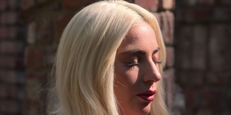 Lady Gaga, 19 Yaşındayken Uğradığı Cinsel Saldırıyı Detaylandırdı