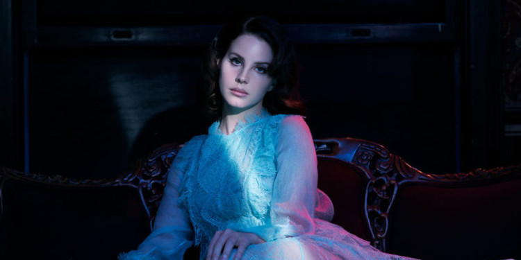 Lana Del Rey'in Yeni Şiir Albümü Yayınlandı