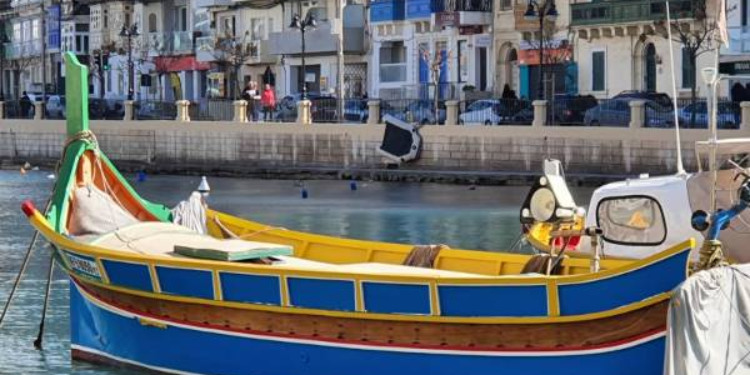 Malta Toplu Taşımada Hayatta Kalma Rehberi: İlk Kez Gidecekler İçin Taktikler