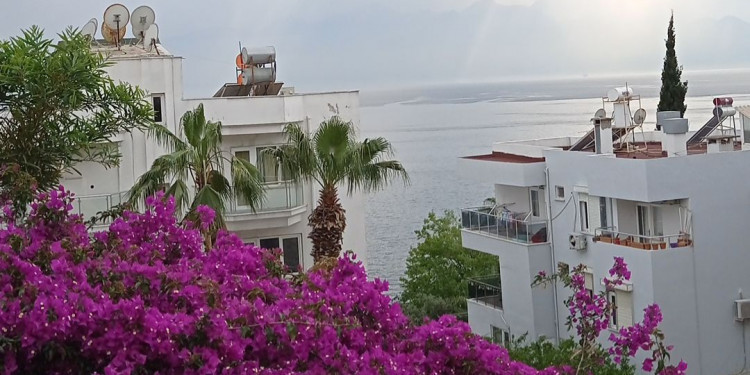 MAYISI HAVALANDIR GERİSİ HAZİRANDIR. 