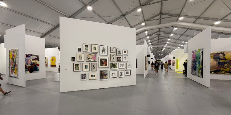 Miami Art Week Fairs: Untitled