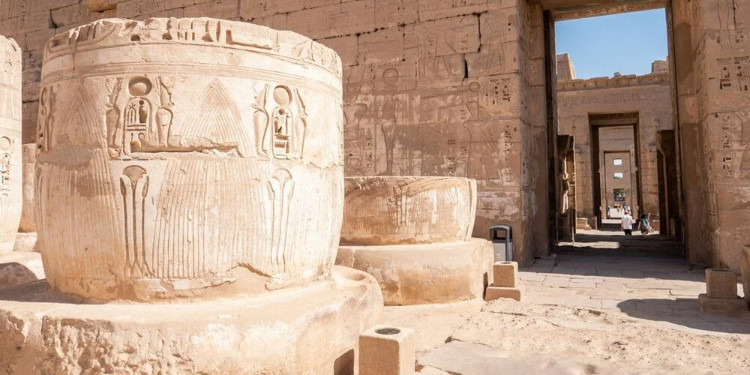 Mısır'da 2400 Yıl Öncesine Ait Çömlek Atölyesi Bulundu