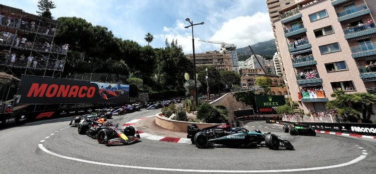 Monaco GP: Işıklar Sönmeden Hemen Önce