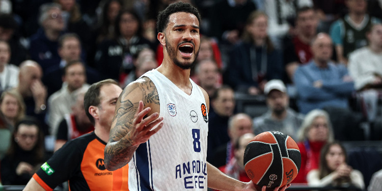 Münih’te Büyük Geri Dönüş: Anadolu Efes SAP Garden’da Güldü