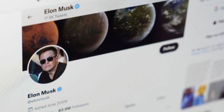 Musk, Twitter'da mavi tik için aylık ücret almayı planlıyor