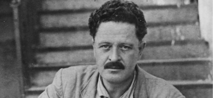 Nâzım Hikmet'i Anarken