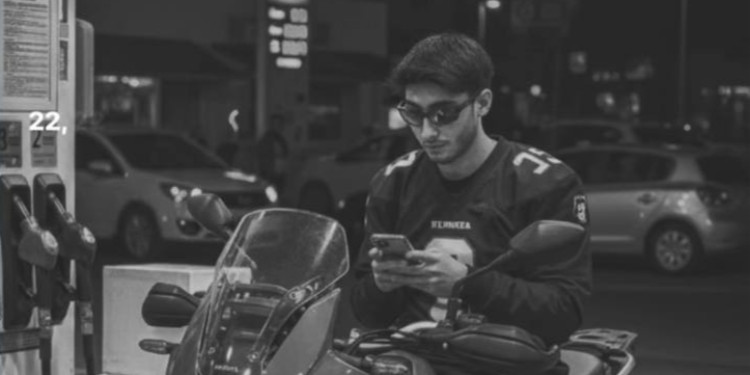 Oğuz Swax Dijital Müzik Sahnesinde Yükselişini Sürdürüyor.