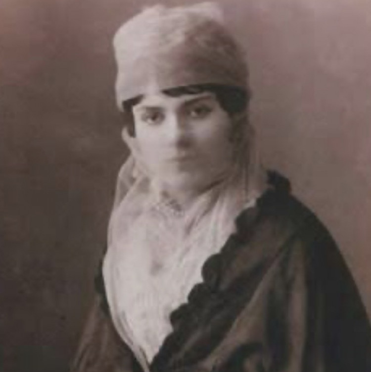 Osmanlı’nın İlk Türk Kadın Şairlerinden: Mihri Hatun