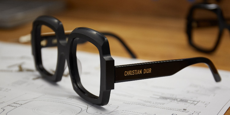 Perde Arkası: Dior Signature Güneş Gözlükleri