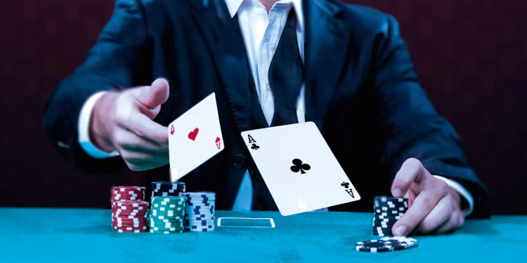 Poker: Profesyonel Bir Oyuncu Olmanın Yolları: Strateji, Disiplin ve Azimle Zirv