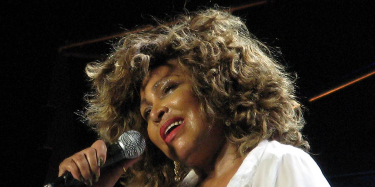 Rock'n Roll'un Kraliçesi Tina Turner 83 yaşında hayatını kaybetti.