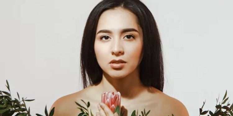 Rusya'nın Eurovision 2021 Temsilcisi: Tacik Prenses Manizha
