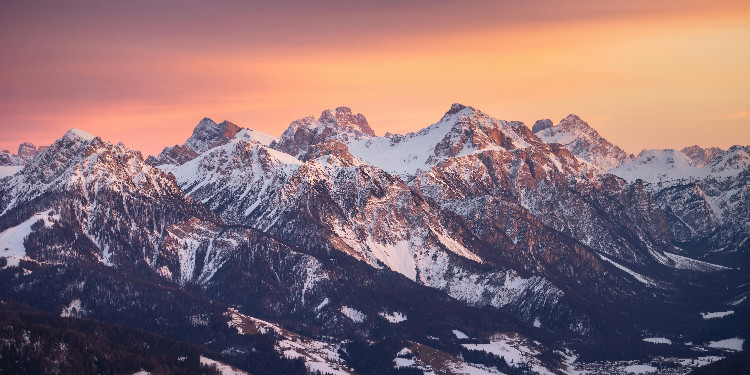 Sanal İlişki Nedir? Sanal Aşk Yürür mü? Sanal İlişkiler Üzerine