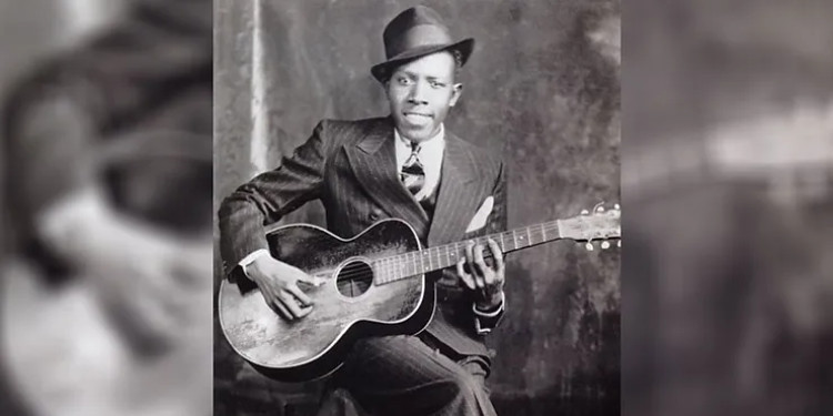 Şeytanın tellerinden gelen Blues: Robert Johnson