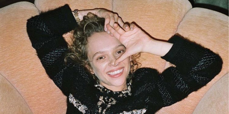 Shira Haas L'officiel Paris'in Kapak Yıldızı Oldu