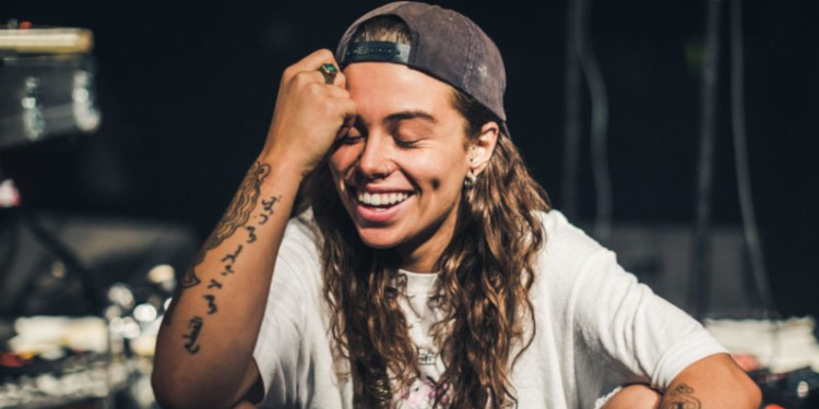 Tash Sultana, Yeni Şarkısını Piyasaya Sürdü
