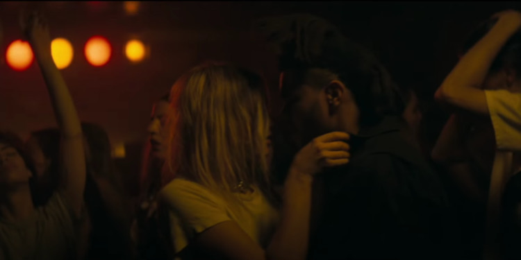 The Weeknd, 6 yıl önce yayımladığı şarkısını yeni bir klip ile tekrar paylaştı.