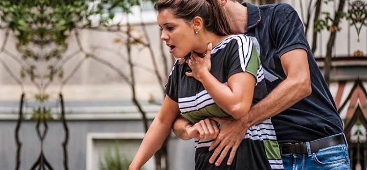 Türkiye Bir Heimlich Manevrası Ülkesidir