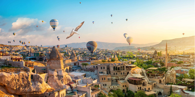 Türkiye’nin kalbine seyahat “KAPADOKYA TURU”