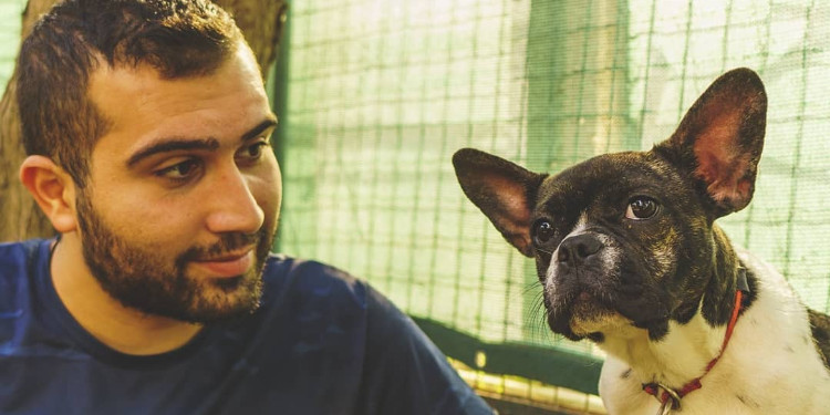 Ünlülerin Tercihi Olan Köpek Eğitmeni Murat Güngör Kimdir?