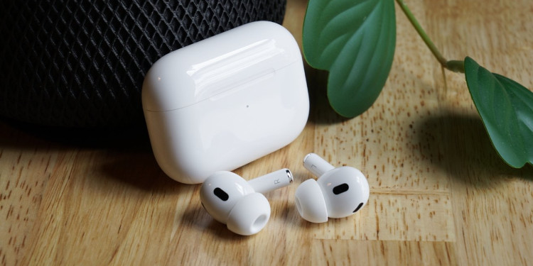 Yeni Airpods modelleri işitme testi yapıp, ateş ölçecek!